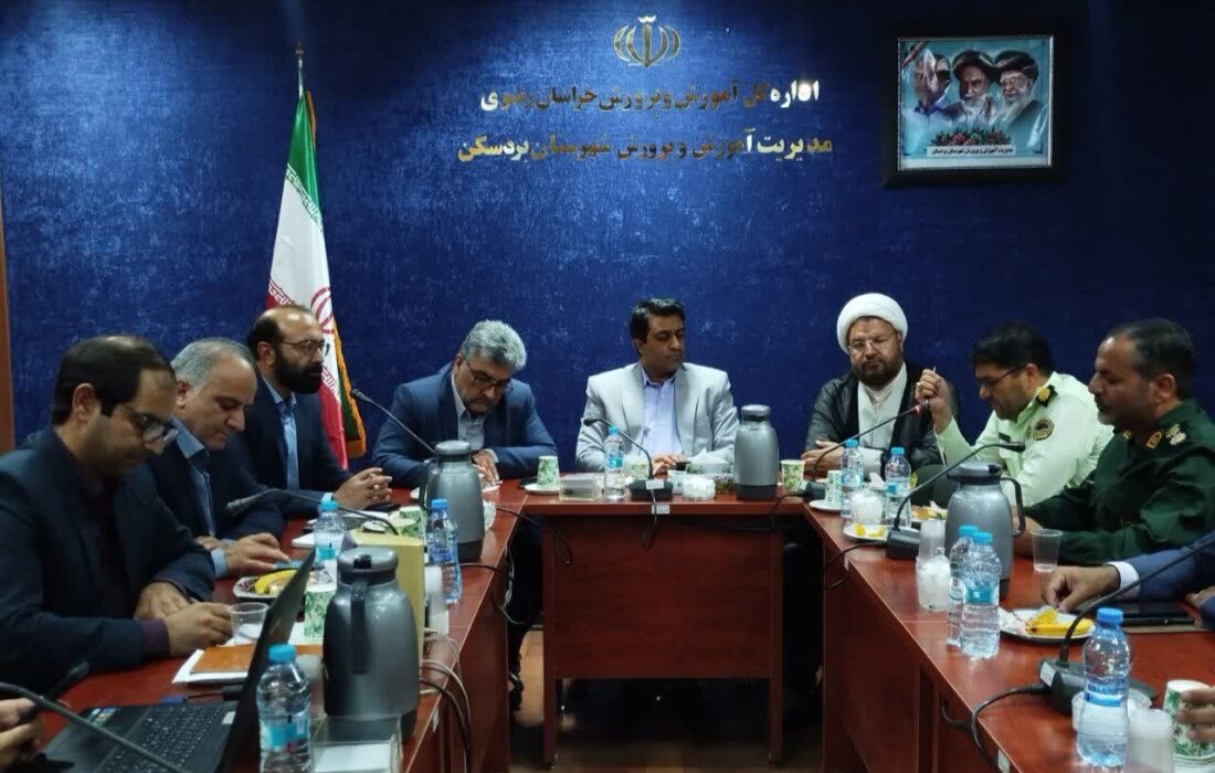 عدالت آموزشی و ارتقای فضاهای فرهنگی در الولیت قراردارد