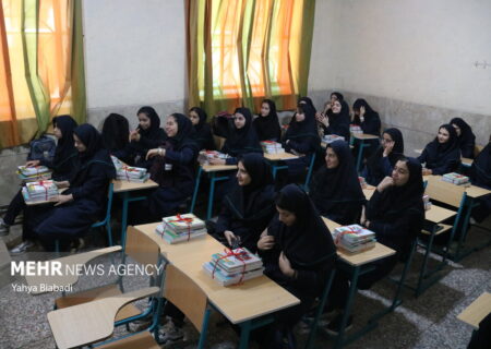 مراسم آغاز سال تحصیلی جدید در اسلامشهر