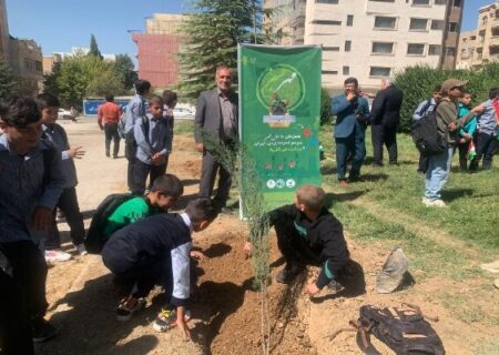 آغاز درختکاری در مدارس کهگیلویه و بویراحمد با پویش مهر سبز