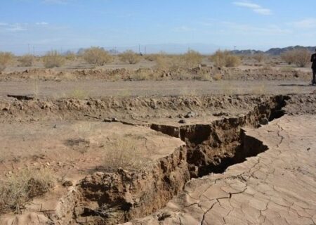 برداشت بی‌رویه آب و فرونشست زمین بحران‌های جدی استان مرکزی است