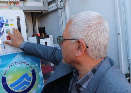 نیروگاه خورشیدی ۶۰۰ کیلوواتی آباده به بهره‌برداری رسید