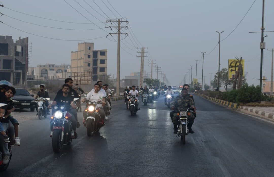 رژه خودرویی و میثاق با شهدا در شاهرود