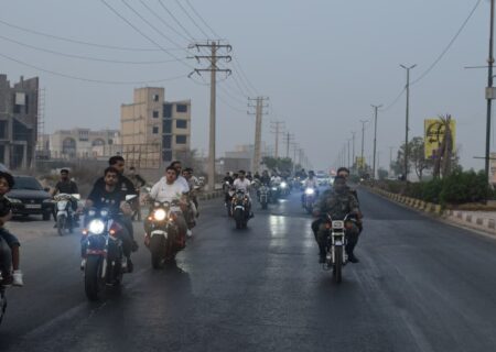 رژه خودرویی و میثاق با شهدا در شاهرود