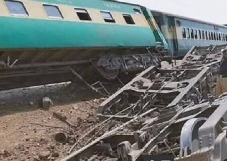 حمله به یک قطار مسافربری در بلوچستان پاکستان با بمب دست‌ساز