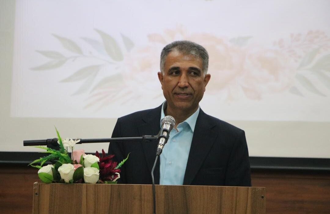 مدیر آموزش و پرورش ناحیه ۴ شیراز: توسعه جامعه از مسیر دانایی می‌گذرد