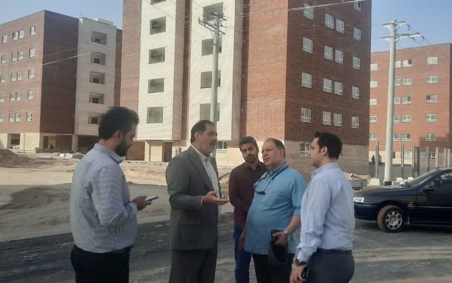 تأکید معاون استاندار قم بر تسریع در اجرای پروژه مسکن ۲۷ هکتاری پردیسان