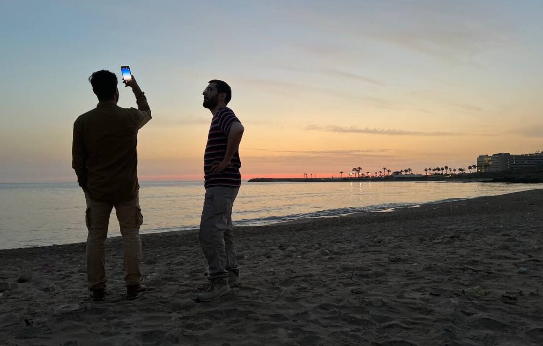 خدمت به مردم در دل آشوب فضای مجازی؛ بلاگری که قهرمان شد!