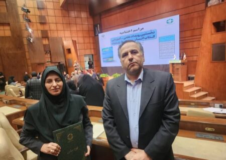 کسب رتبه برتر ملی توسط معلم گرمساری در رویداد محیط زیست