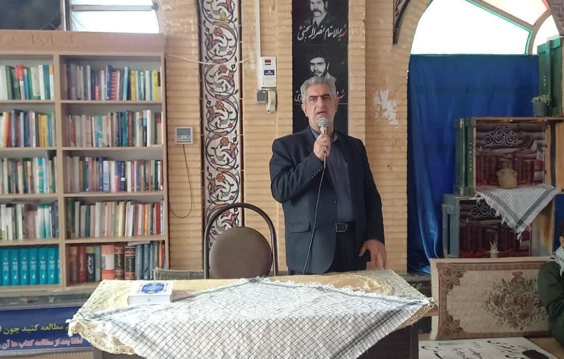 فرماندار گرمسار: «وحدت و همدلی» رمز پیروزی در برابر توطئههای دشمن است