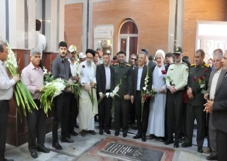 آئین تجدید میثاق مسئولان و مردم با شهدا در گچساران