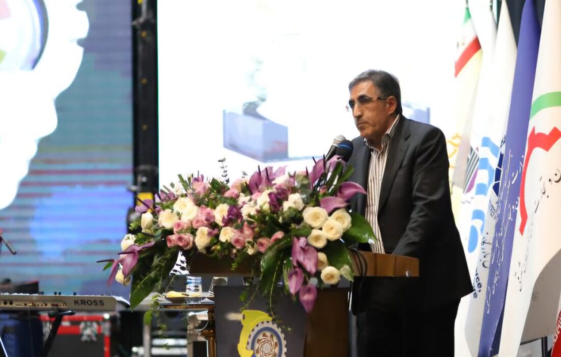 رئیس کمیسیون صنایع مجلس:سیاست‌های غلط ارزی، تولید را زمین‌گیر کرده است