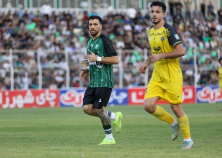 پیروزی سپاهان در نیمه اول دیدار با خیبر