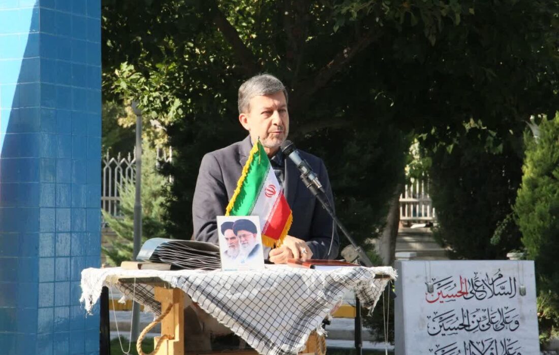 استاندار اصفهان:مسئولان برای عبور مردم ازشرایط سخت اقتصادی برنامه دهند