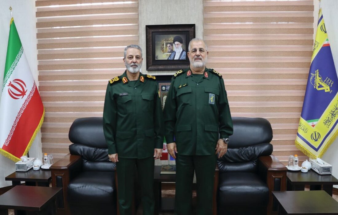 تأکید امیر موسوی و سردار پاکپور بر حفظ آمادگی کامل نیروهای مسلح