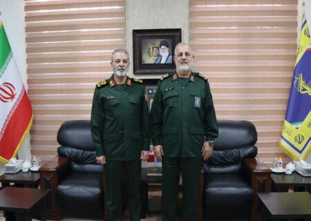 تأکید امیر موسوی و سردار پاکپور بر حفظ آمادگی کامل نیروهای مسلح