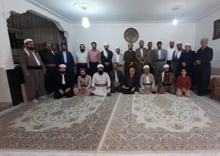 کهنه پوشی؛ راهکاری برای تقویت فعالیت‌های دینی با اتحاد روحانیون