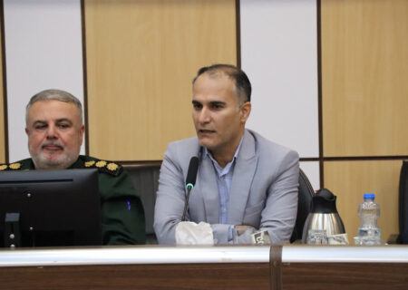 انتقاد رئیس شورای خارگ از پیامدهای منفی جابجایی مداوم فرهنگیان