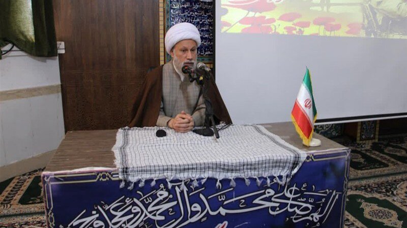 امام جمعه شیراز: تیپ ۵۵ هوابرد، مظهر اقتدار و پایداری ایران اسلامی