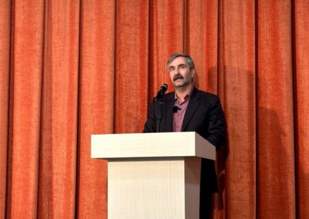 معاون فرماندار سنندج: لزوم تضمین امنیت شغلی آتش‌نشانان