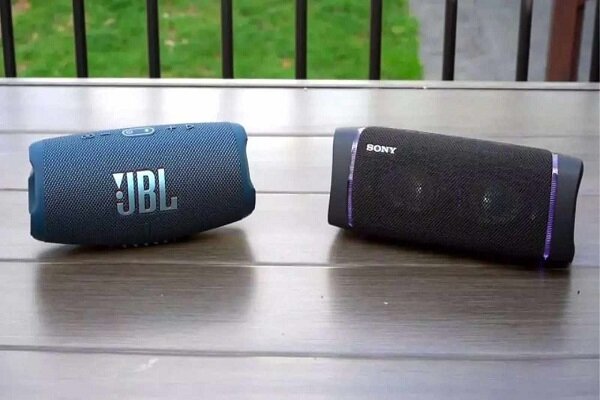 مقایسه اسپیکرهای سونی و جیبیال: کدام یک انتخاب بهتری است؟