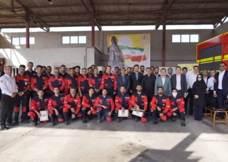 تقدیر از آتش‌نشانان بنادر استان بوشهر در مراسمی ویژه