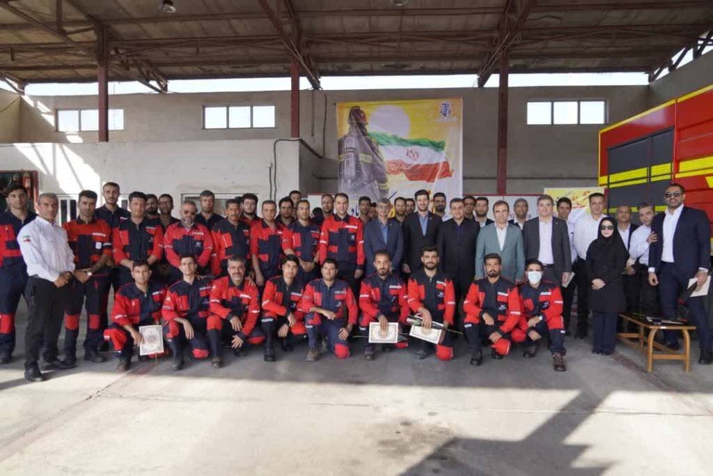 تقدیر از آتش‌نشانان بنادر استان بوشهر در مراسمی ویژه