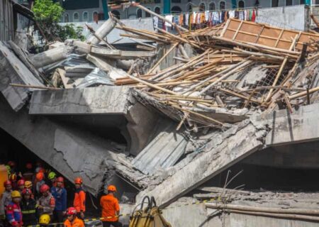 اندوه در اندونزی: گرفتار شدن 65 دانش‌آموز زیر آوار در پی حادثه مدرسه شبانه‌روزی