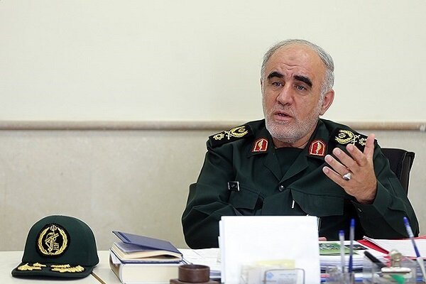 سردار رستگارپناه: «مکانیسم ماشه» خللی به اراده ملت ایران وارد نمیکند