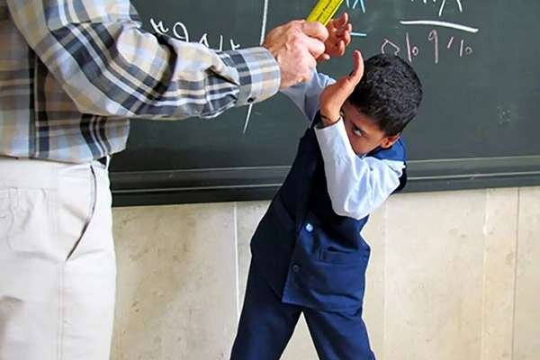 تاکید مدیرکل آموزش و پرورش کرمان: تنبیه بدنی دانشآموزان در مدارس کرمان غیرقانونی است