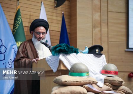 تاکید نماینده پیشین ولی فقیه در سوریه: از سیاسی و جناحی کردن شهدا بپرهیزیم