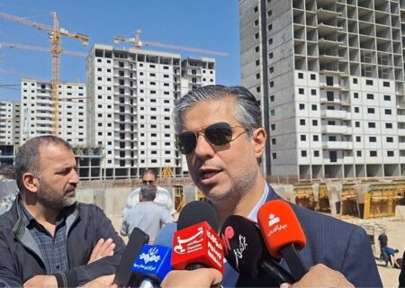 استاندار مرکزی از پروژه ۸۱۱۲ واحدی مسکن ملی اراک بازدید کرد