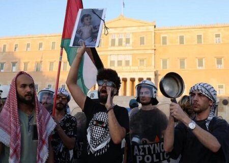 درخواست فعالان یونانی: پایان محاصره غزه و قطع روابط با اسرائیل