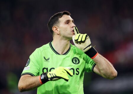 دروازه‌بان جنجالی لیگ برتر سرخ‌پوش می‌شود