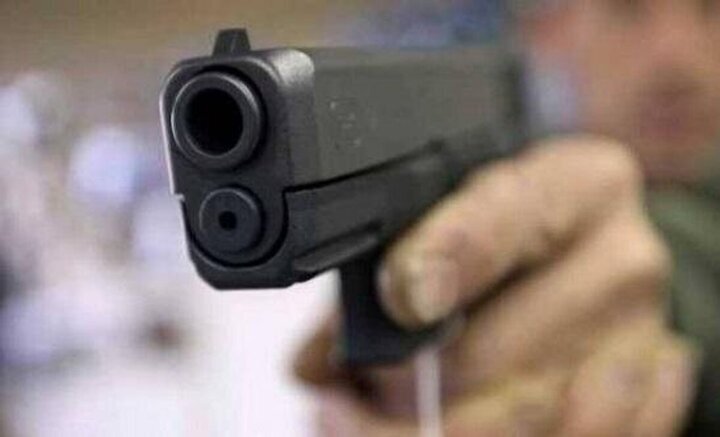 ببینید | حضور پرتعداد نیروهای پلیس در محل تیراندازی؛ حال قربانیان وخیم است!