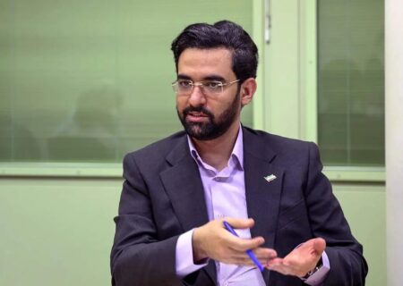 واکنش آذری جهرمی به کاهش ساعات کار کارکنان دولت/ به استهزا کشیدن مفهوم بهره‌وری است