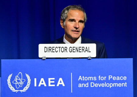 گروسی: مکانیزم ماشه فعال شود، به همکاری با ایران ادامه می دهیم