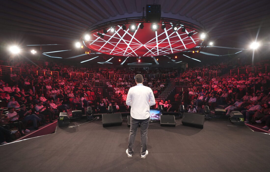 گردهمایی بزرگ عاشقان فناوری؛ دومین رویداد «زومیت» با حضور ۱۱۰۰ نفر برگزار شد