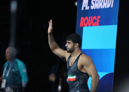 ببینید | هدیه جالب هوادار ازبکستانی به هادی ساروی