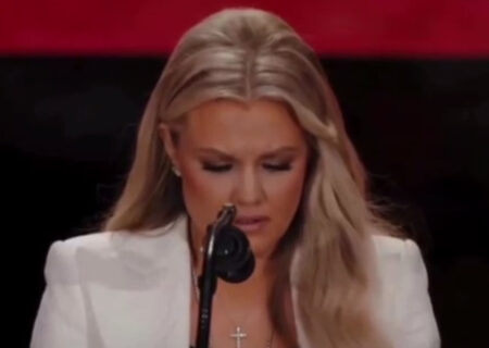 ابراز تنفر ترامپ از مخالفان؛ ونس، کرک را شهید ایمان مسیحی خواند / تضعیف دموکراسی و  قطبی سازی ایدئولوژیک/ برآمدن الگویی برای جنبش های راست گرای جهانی