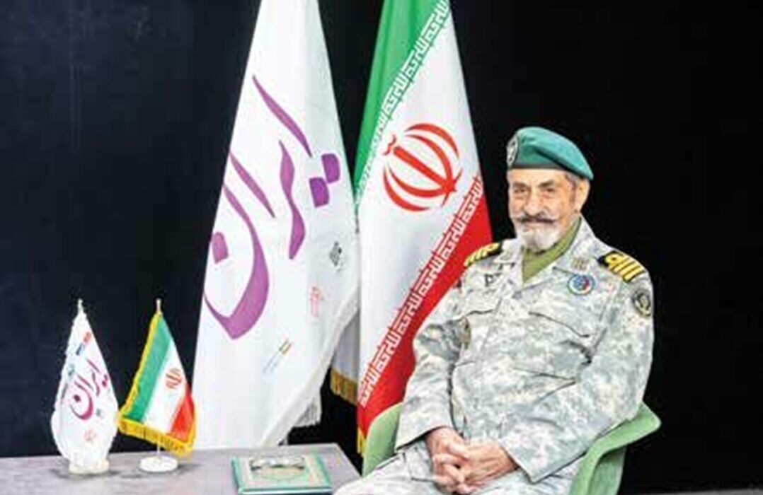 ناخدا هوشنگ صمدی، فرمانده تکاوران مدافع خرمشهر روزهای آغازین جنگ تحمیلی هشت ساله را برای «ایران» روایت می کند ؛ ۳۴ روز نبرد مقدس