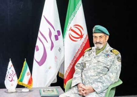 ناخدا هوشنگ صمدی، فرمانده تکاوران مدافع خرمشهر روزهای آغازین جنگ تحمیلی هشت ساله را برای «ایران» روایت می کند ؛ ۳۴ روز نبرد مقدس