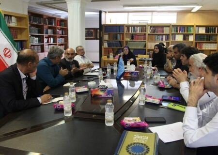 پیروزی مشروطه، یک پیروزی برای انگلستان در رقابت با روسیه نیز بود