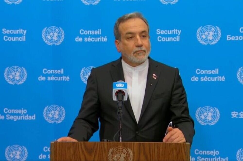 عراقچی: تروئیکای اروپا پیشنهادات سازنده ایران را رد کردند