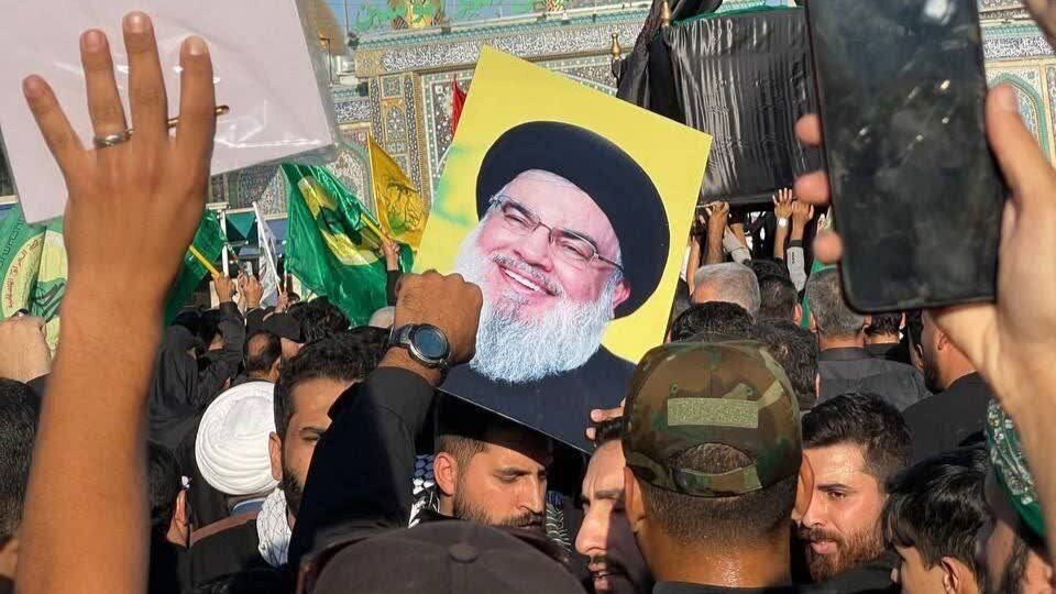 طنین شعار «لبیک یا خامنه‌ای» در مراسم سالگرد شهادت دبیران کل حزب‌الله + فیلم