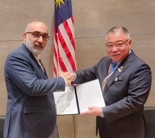 کردونی خبر داد: برگزاری اجلاس بینالمللی گردشگری و افزایش مدت ویزای ایران و مالزی