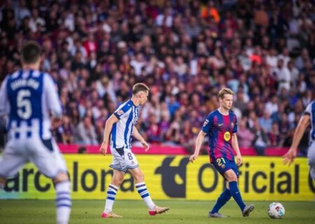 بارسلونا با نمایش خیره‌کننده، صدر جدول را فتح کرد
