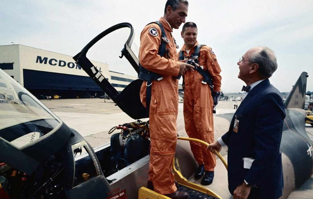 چرا محمدرضا پهلوی «گربه» را به «عقاب» ارجح دانست؟ / نگاهی دوباره به بزرگترین «لابی» نظامی تاریخ درباره دو هواپیمای آمریکایی