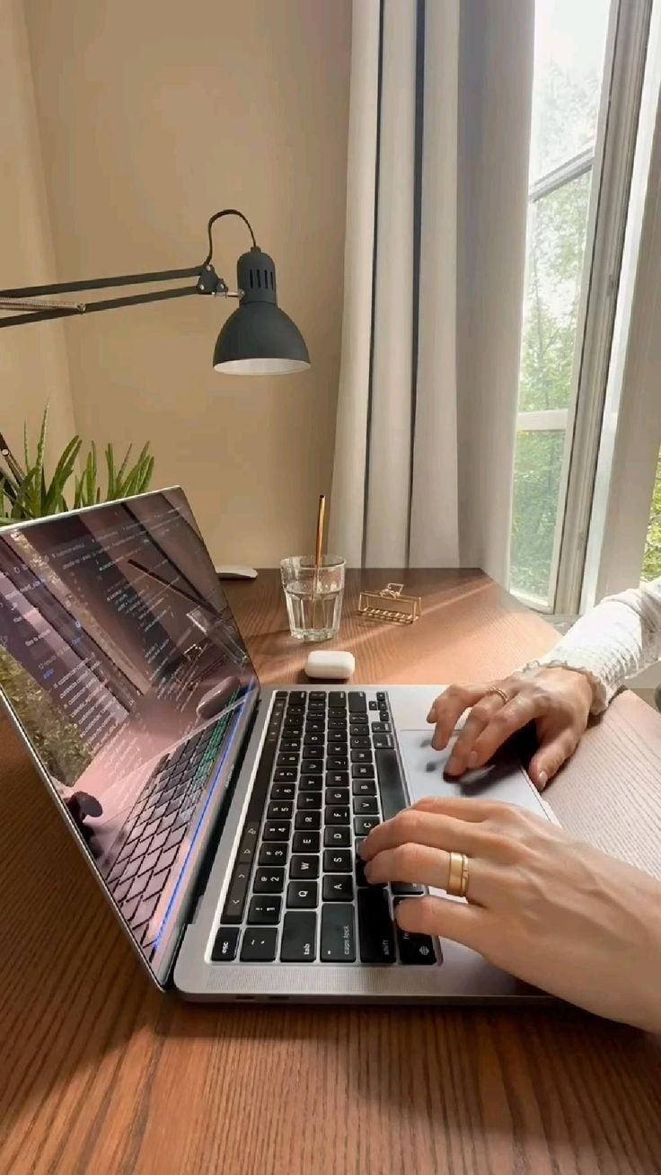 ✍️ خدمات ترجمه و تایپ: راهنمای جامع برای انتخاب بهترین سرویس