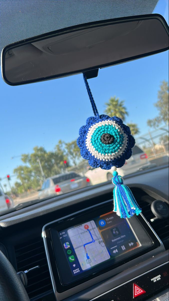 راهنمای جامع خرید آویز خودرو: از آویزهای دکوری تا خوشبوکننده‌ها