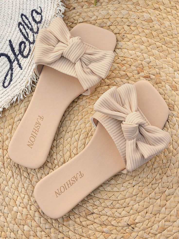 دمپایی چیست و چگونه راحتی را به قدم‌های ما می‌آورد؟